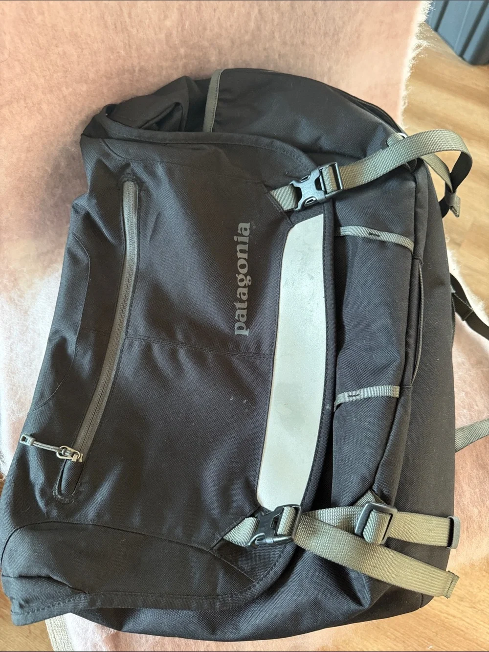 Patagonia Dark Gray Messenger Bag with Reflective Panel